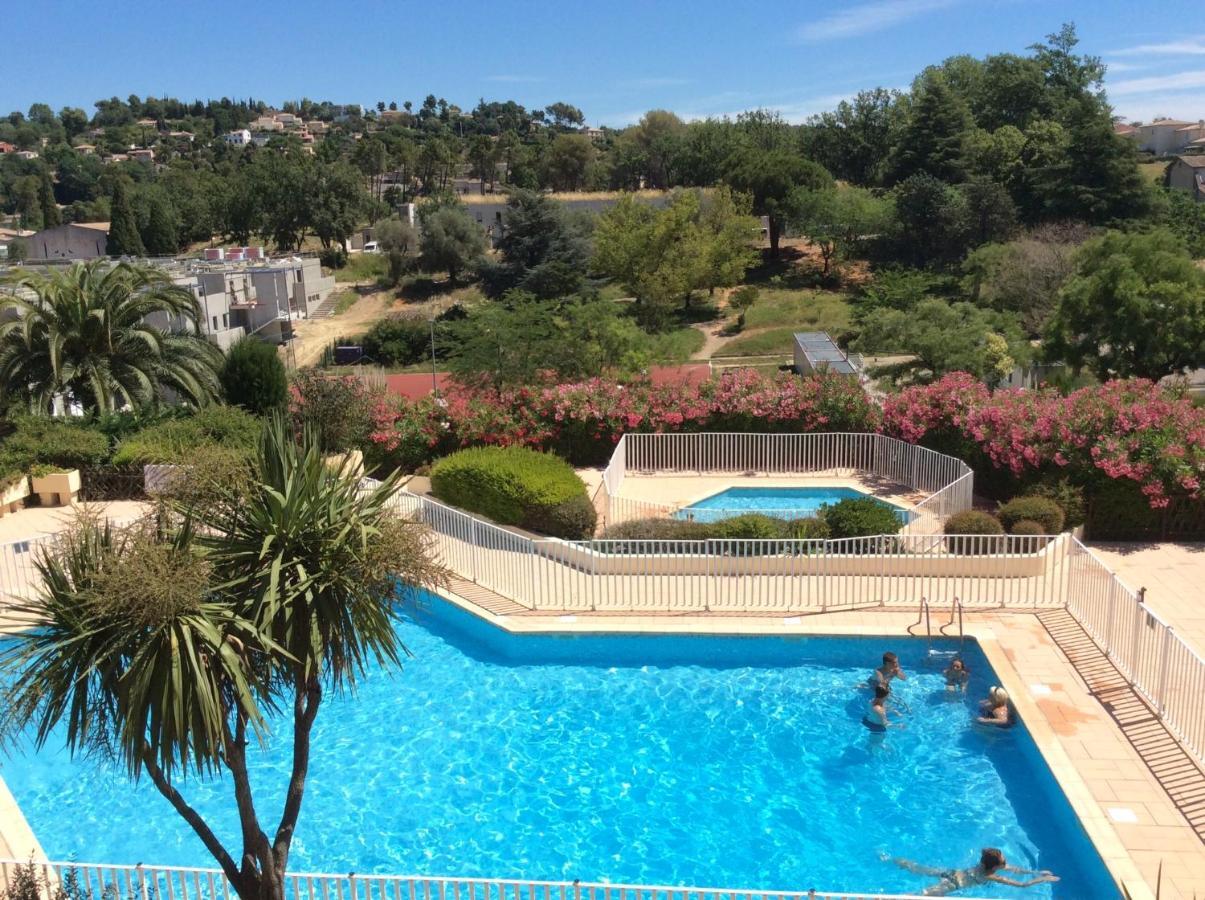 Au Calme Dans Hameau Fleuri Joli Studio 3 Pers Piscine Parking Wi-Fi Vence Exterior foto